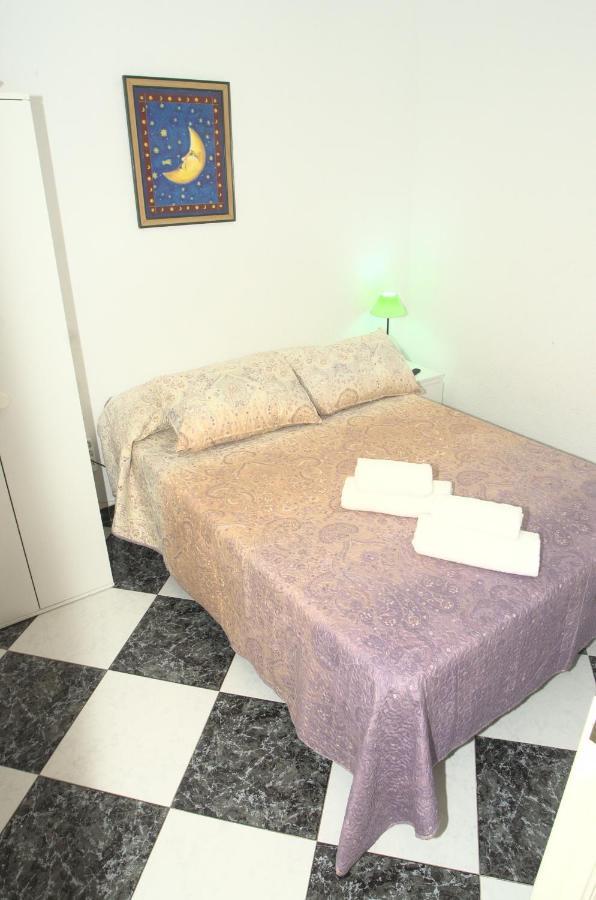 Habitacion En El Corazon Del Centro De Малага Экстерьер фото