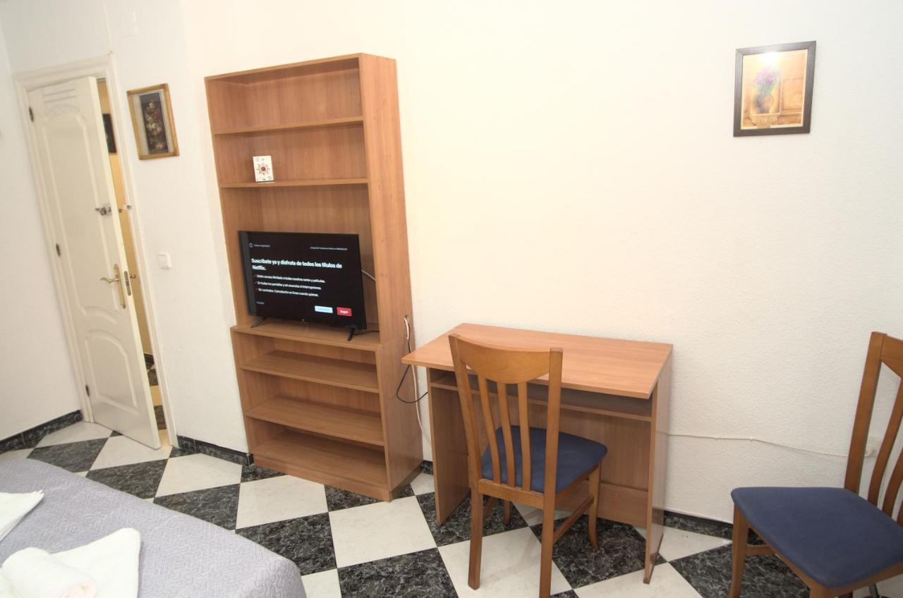 Habitacion En El Corazon Del Centro De Малага Экстерьер фото